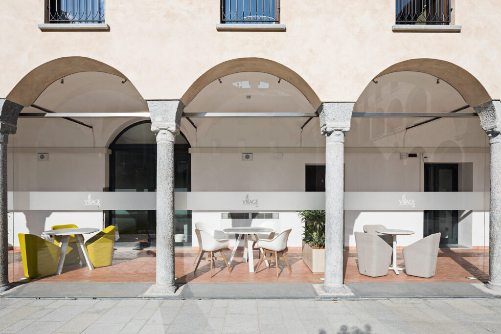 2019-LEVILLAGE-IL-PORTICO-COPERTO