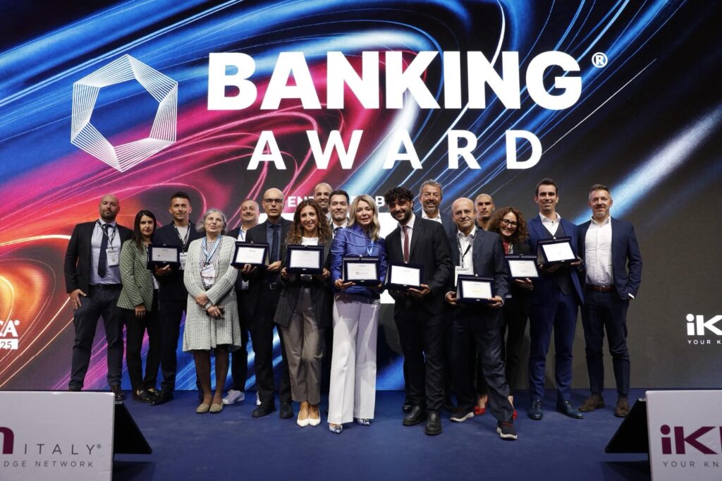 Total_Banking_Award